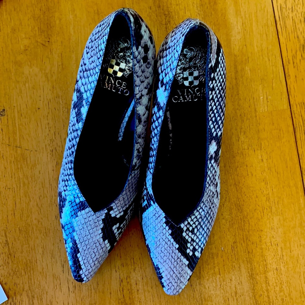 Women’s Vince Camuto Ishani Pointed toe pumps